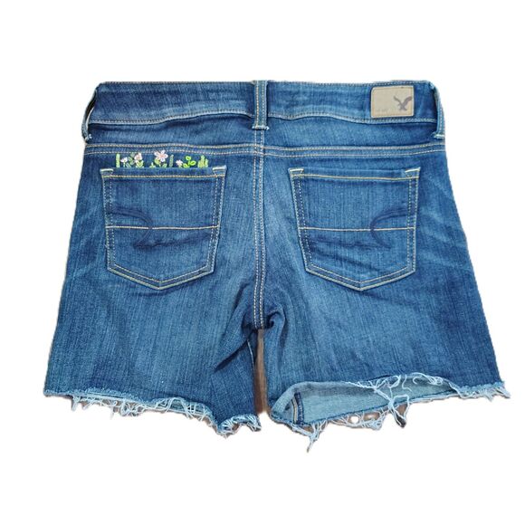 OOAK American Eagle Sz 4 Women's Hand Embroidered Flower Midi Jean Shorts - Picture 2 of 5